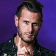 Alex shelley